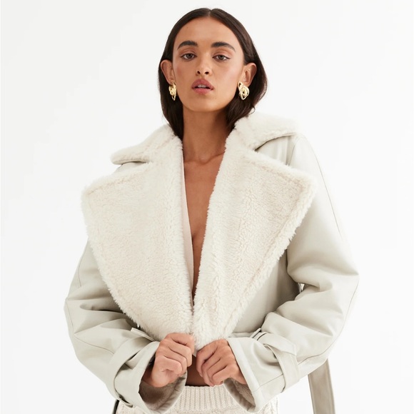 BRAND NEW SHERPA WOOL Lioness Off Duty Cream Jacket- cropped - Picture 1 of 6
